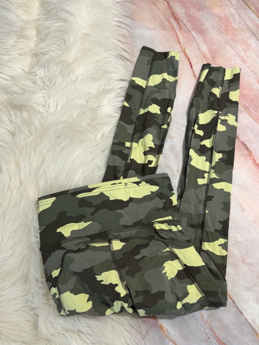 Kids Camouflage Active Leggings in Yellow-Green